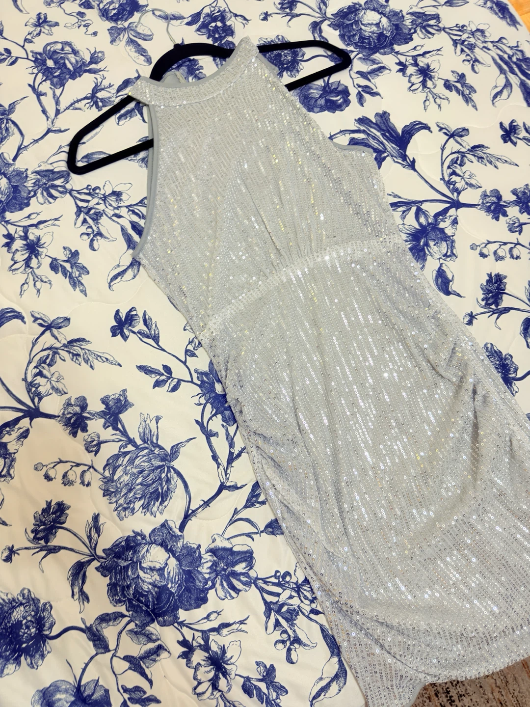 Silver Sequin Halter Dress - photo 3