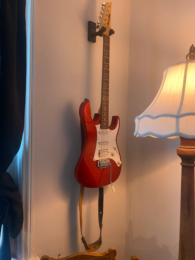 Ibanez Gio Electric Guitar and strap - Red - photo 2