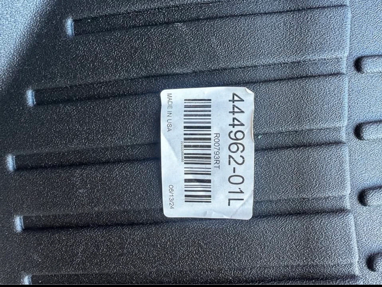 WeatherTech FloorLiners 444962-01L - photo 3