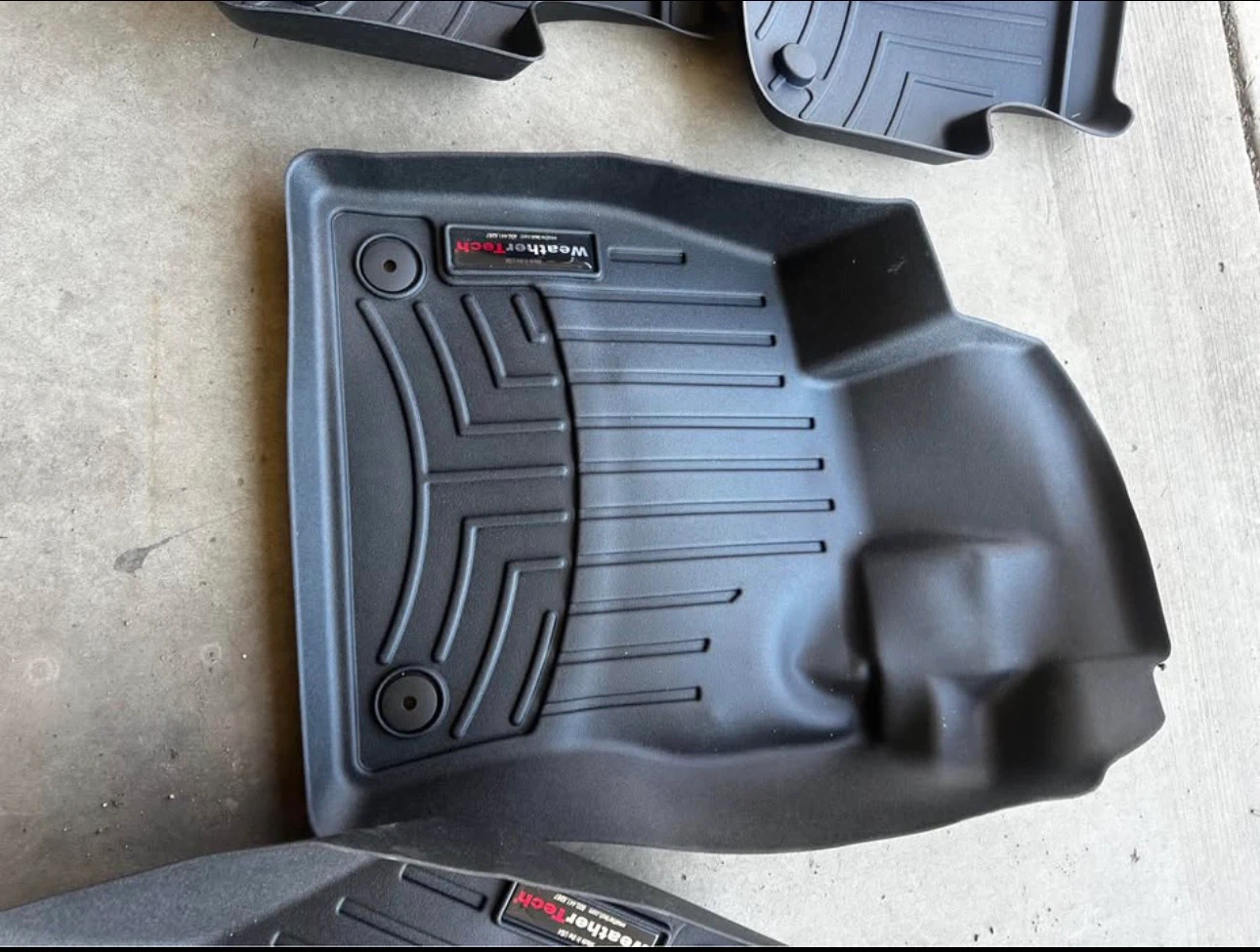 WeatherTech FloorLiners 444962-01L - photo 4