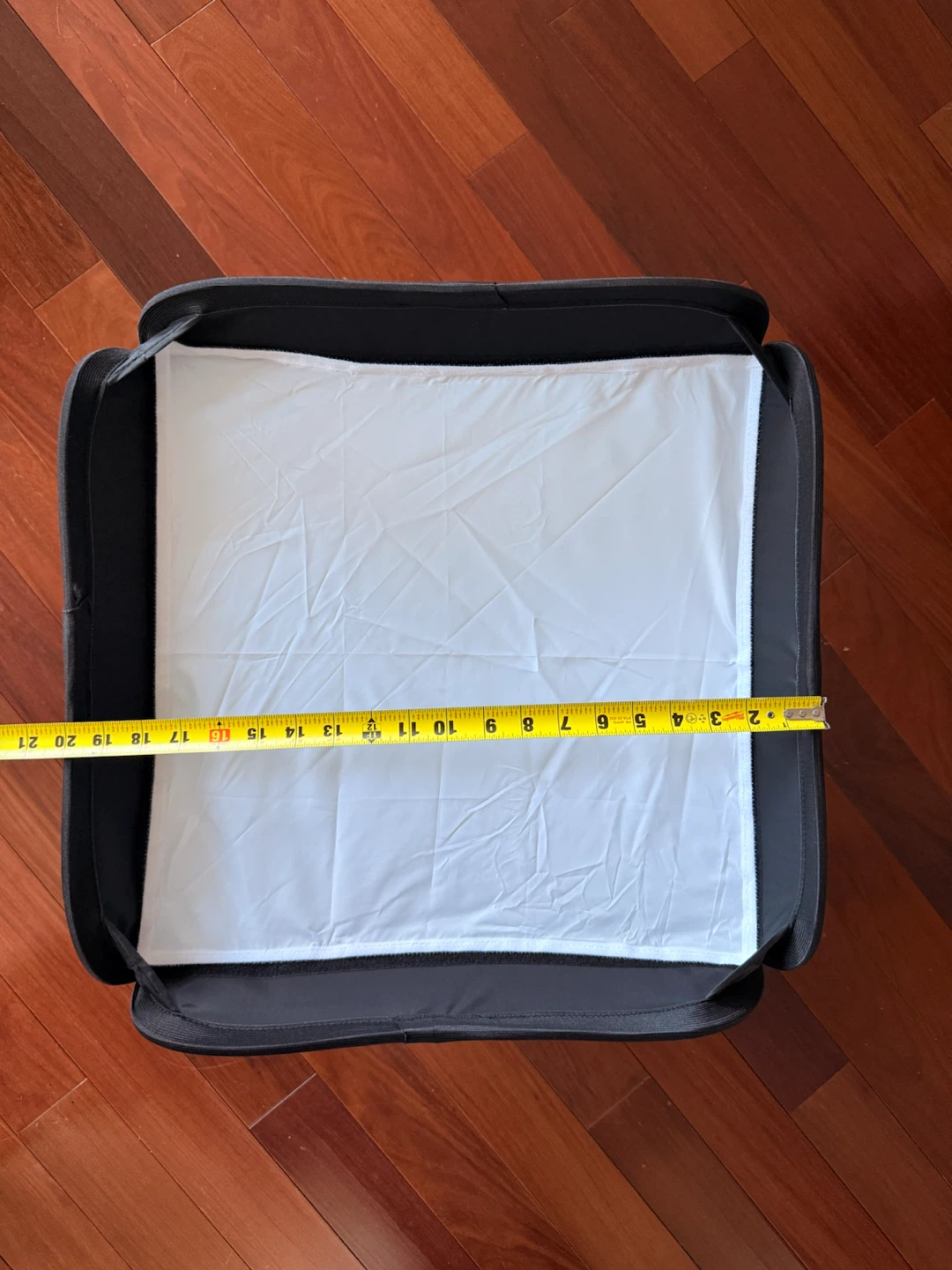 Illumi 15" x 15" Speedlight Collapsible Softbox Kit