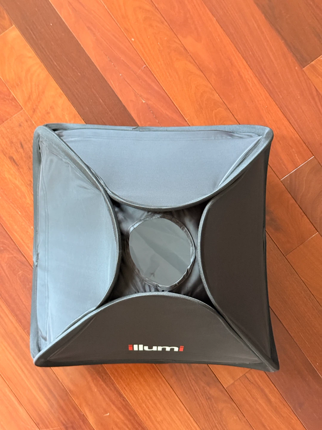 Illumi 15" x 15" Speedlight Collapsible Softbox Kit - photo 3