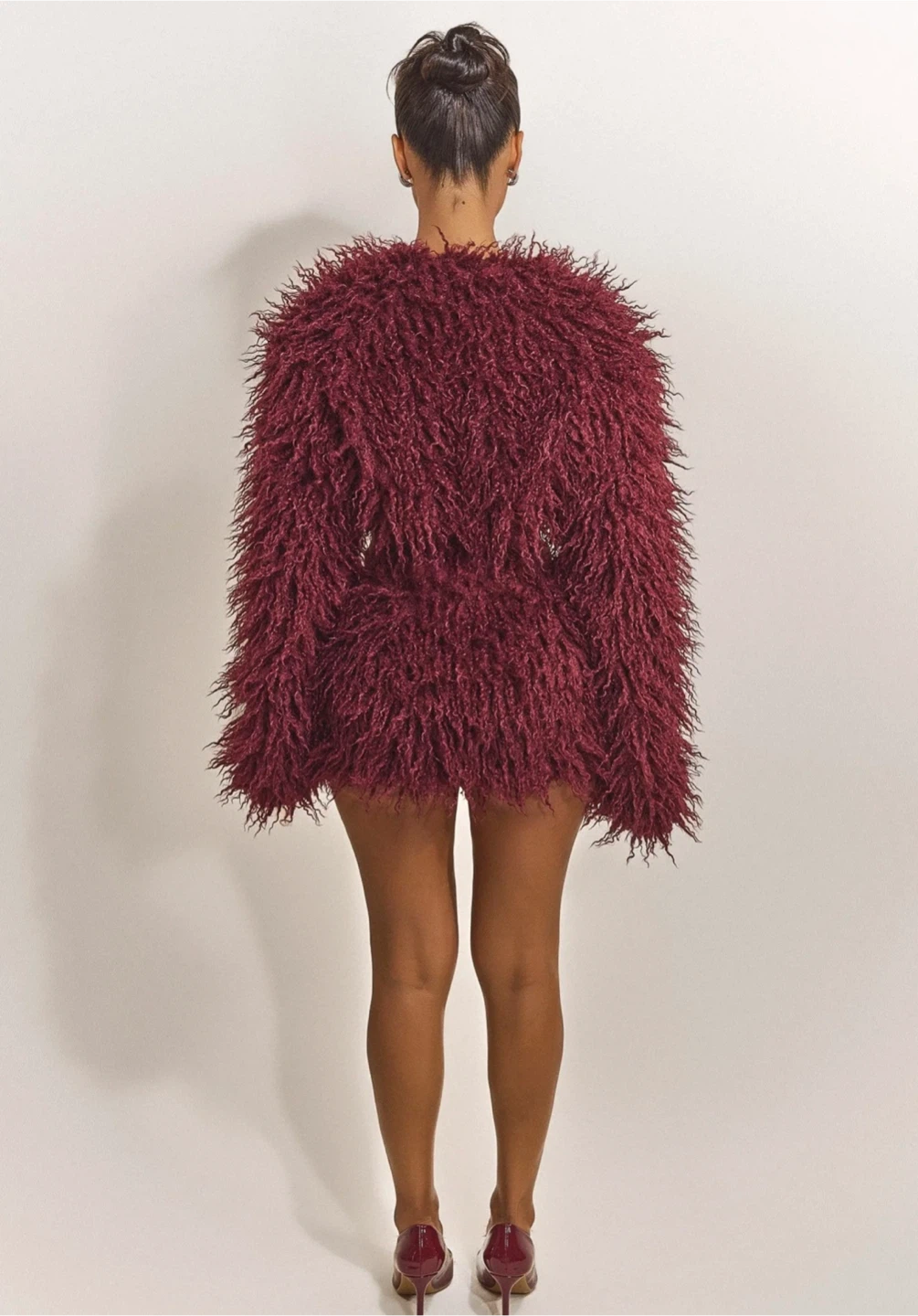 Marababel Burgundy Faux Fur Corset Top and Skirt Set - photo 3