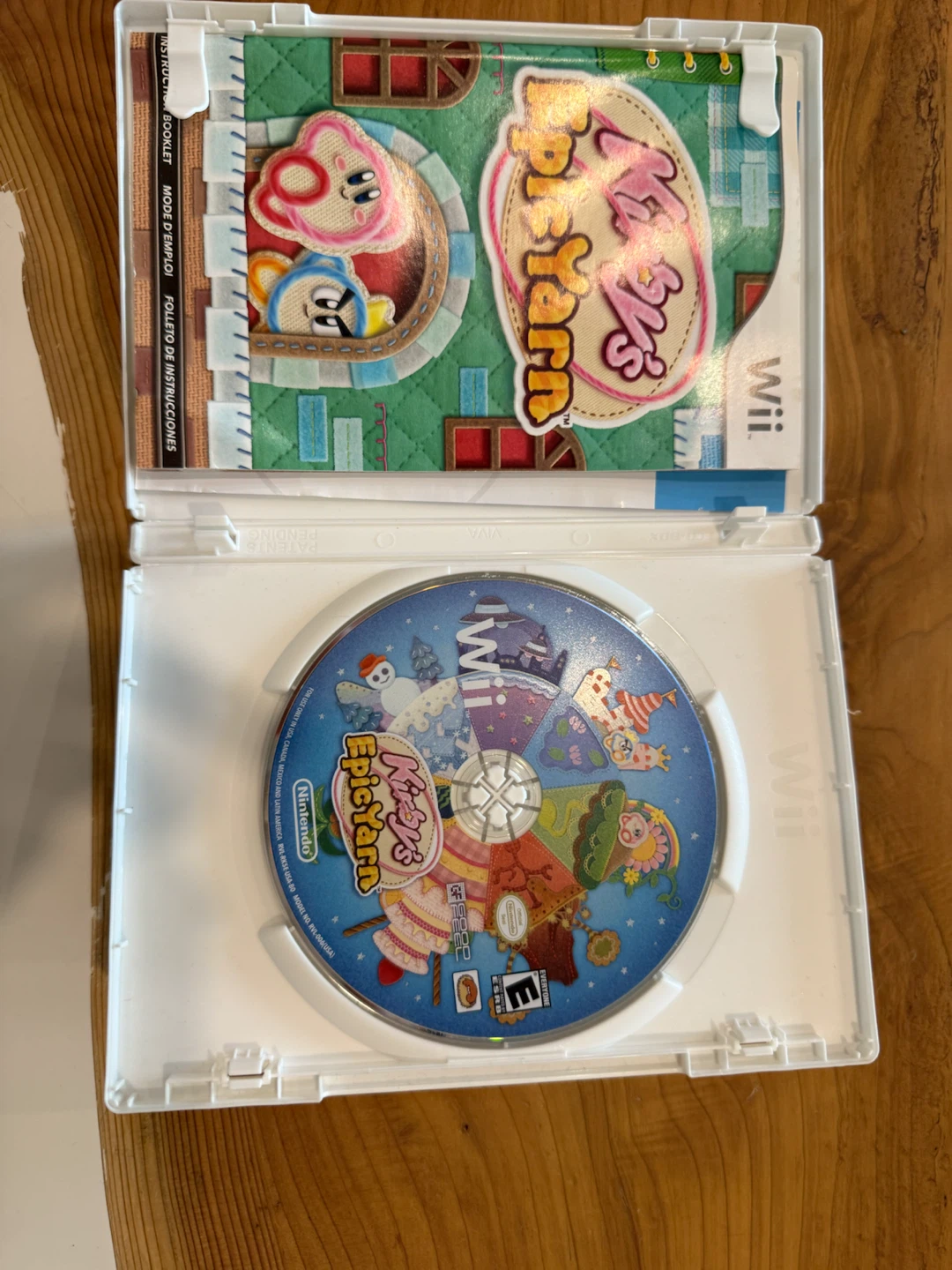 Kirby's Epic Yarn Wii Game - photo 3