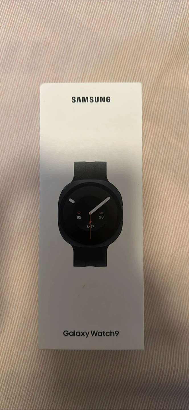 Samsung Galaxy Watch 9 - BNIB