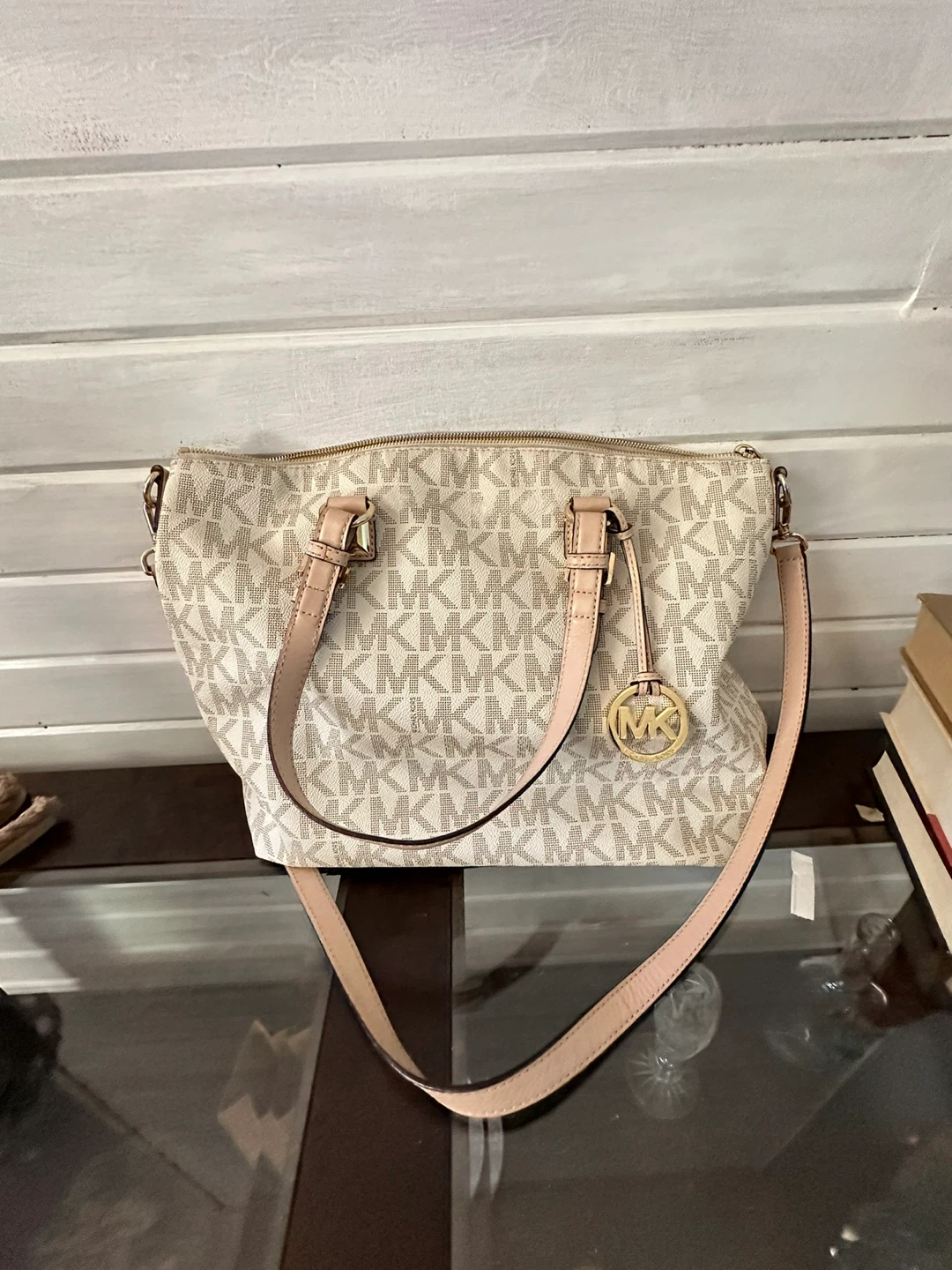 Michael Kors MK Signature Tote Bag - photo 2
