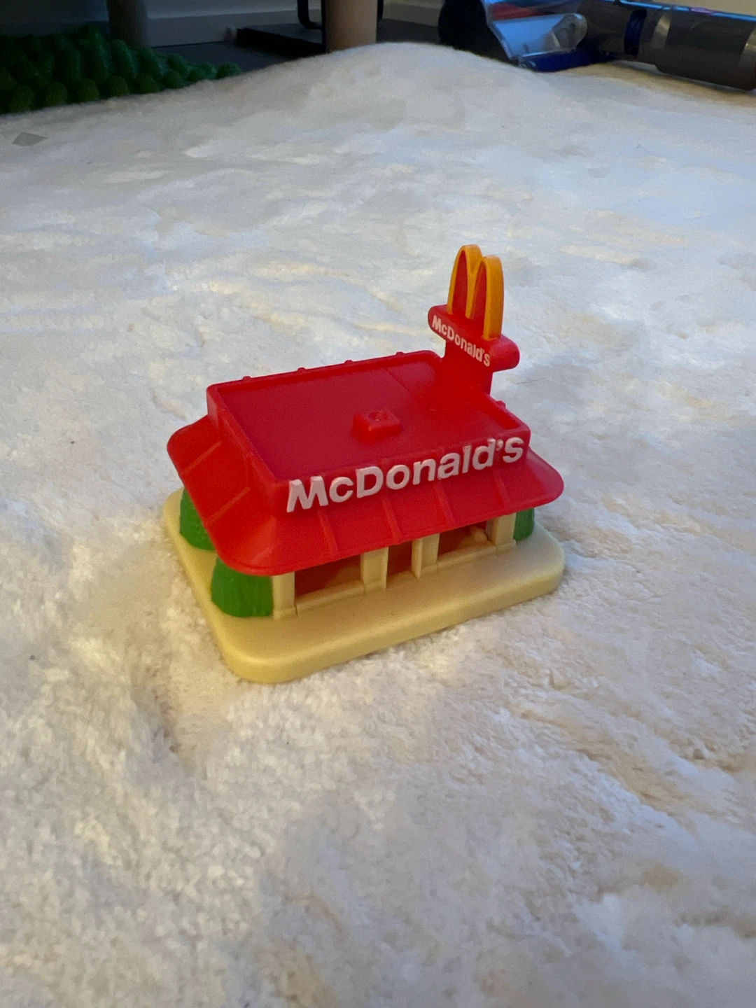 McDonald's miniature restaurant toy