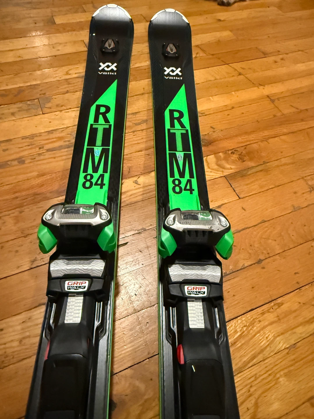PERFECT Volkl RTM 84 Skis (172cm) + Adjustable Marker Bindings - photo 2