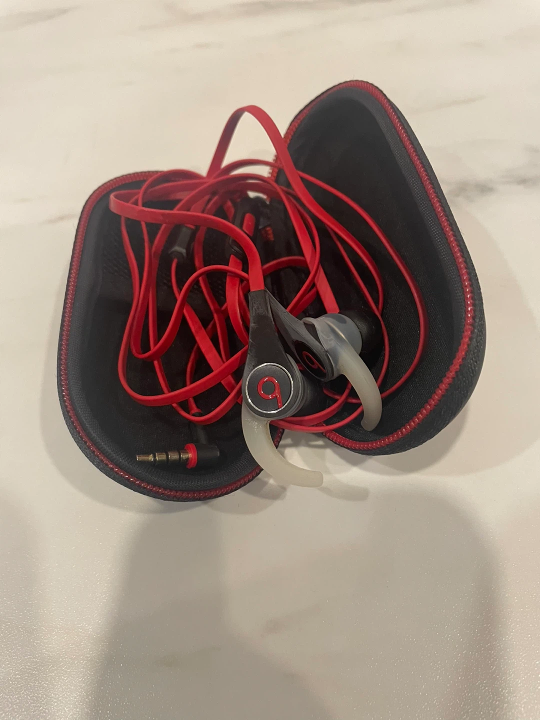 Beats by Dr. Dre Red Earbuds with Carrying Case - photo 3