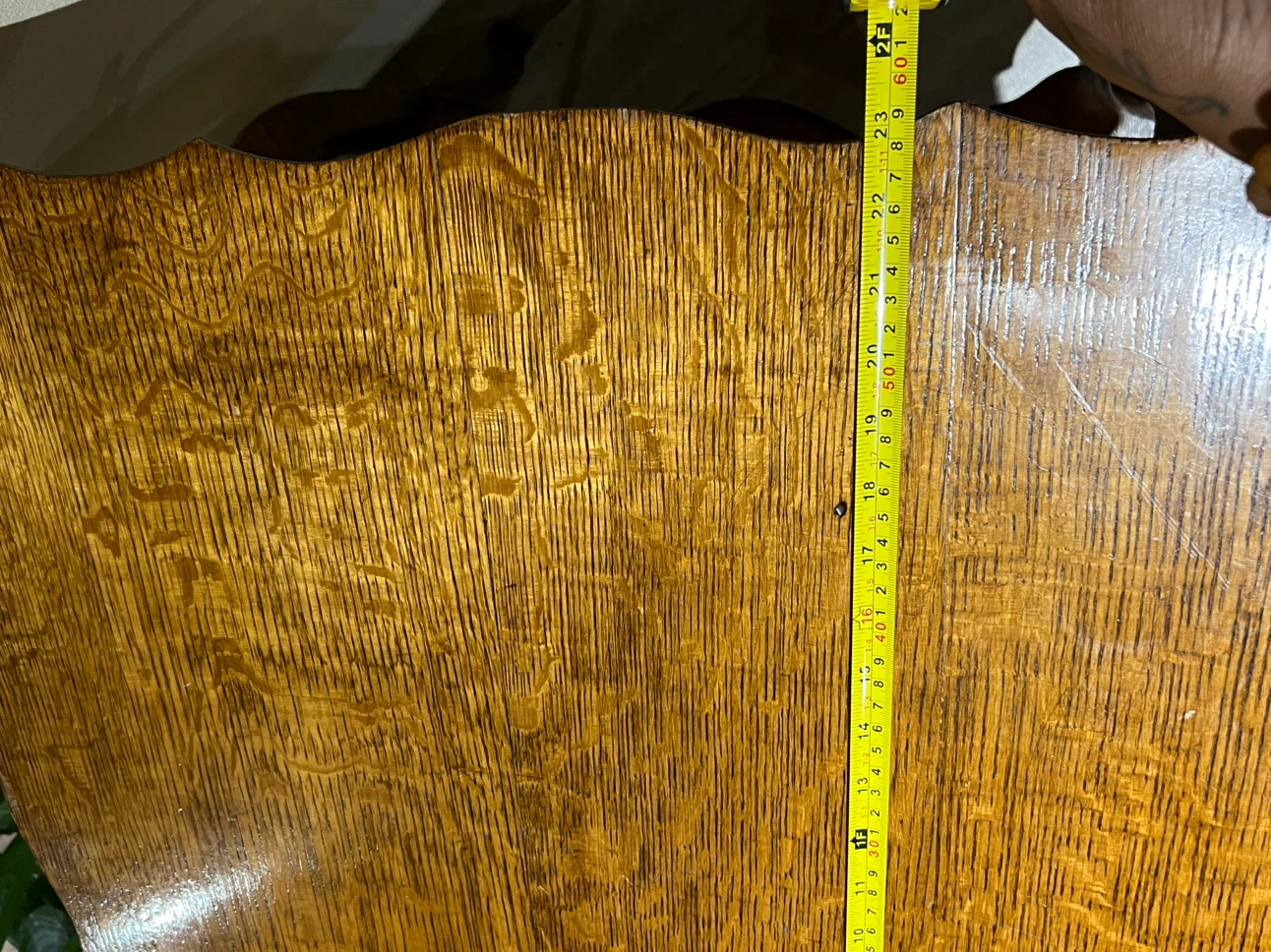 Antique Tiger Oak 2-Tier Parlor Table (Scalloped Edge) - photo 5