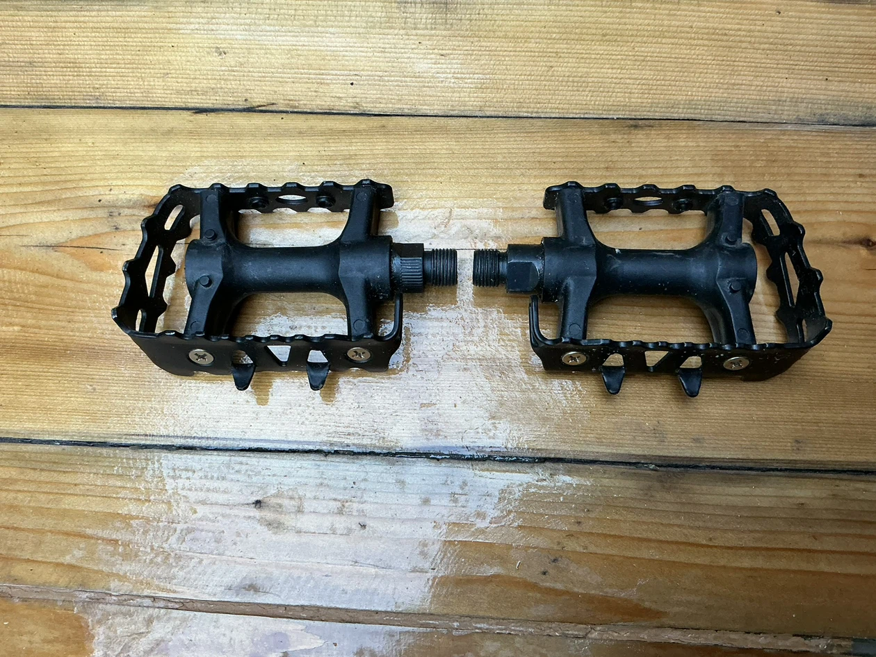 Pair of Black K-70 Bicycle Pedals !