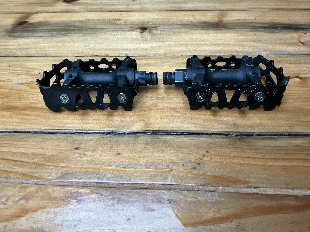 Pair of Black K-70 Bicycle Pedals ! - photo 2