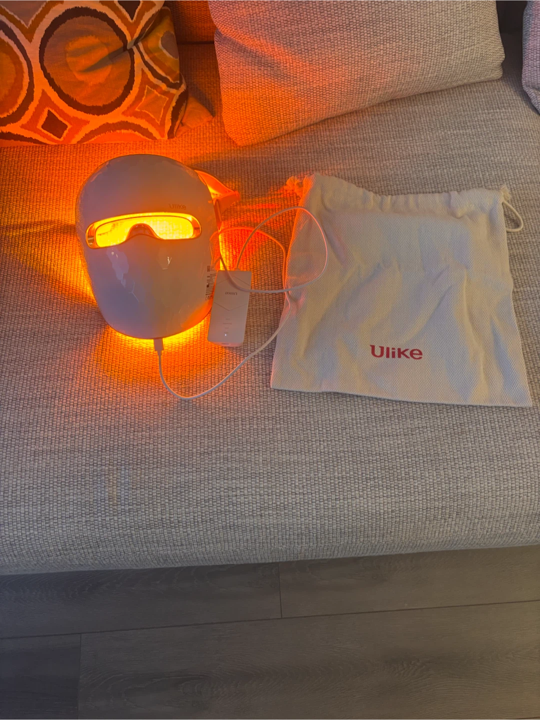 Ulike ReGlow LED Light Therapy Mask - photo 3