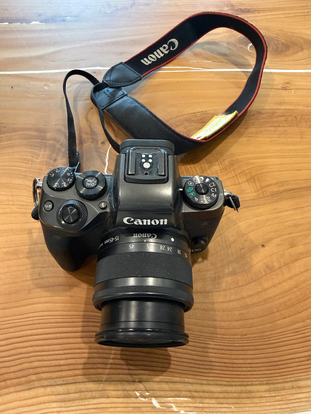 Canon EOS M50 Mirrorless Camera with 15-45mm Lens