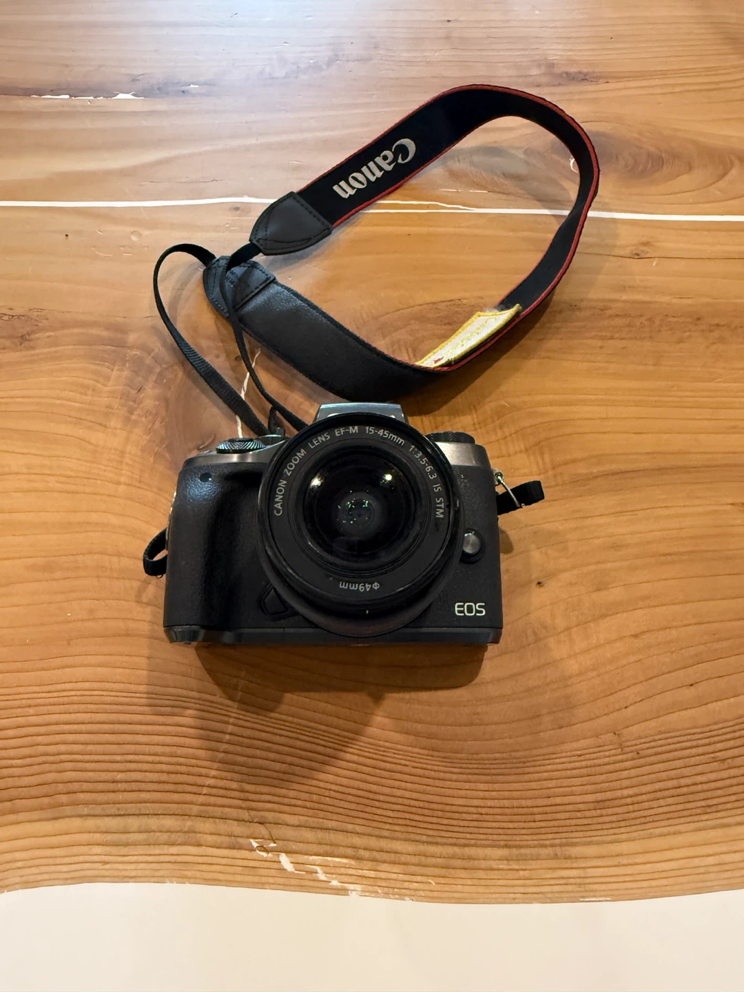 Canon EOS M50 Mirrorless Camera with 15-45mm Lens - photo 3