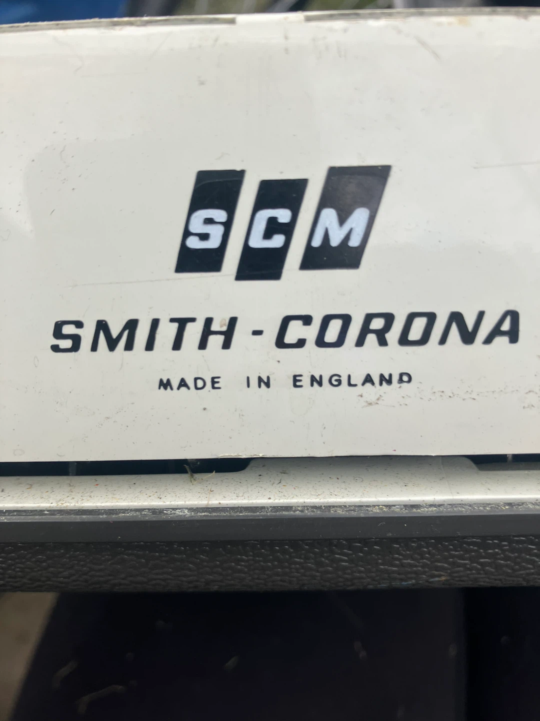 Smith-Corona Zephyr Typewriter - photo 2