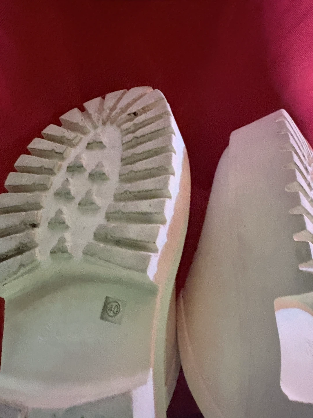 Gucci White GG Slides - photo 3