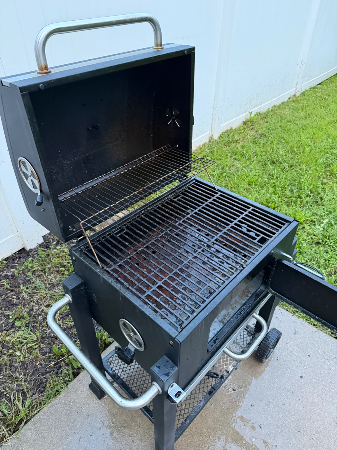 Charcoal Grill with Smoker Box - photo 5