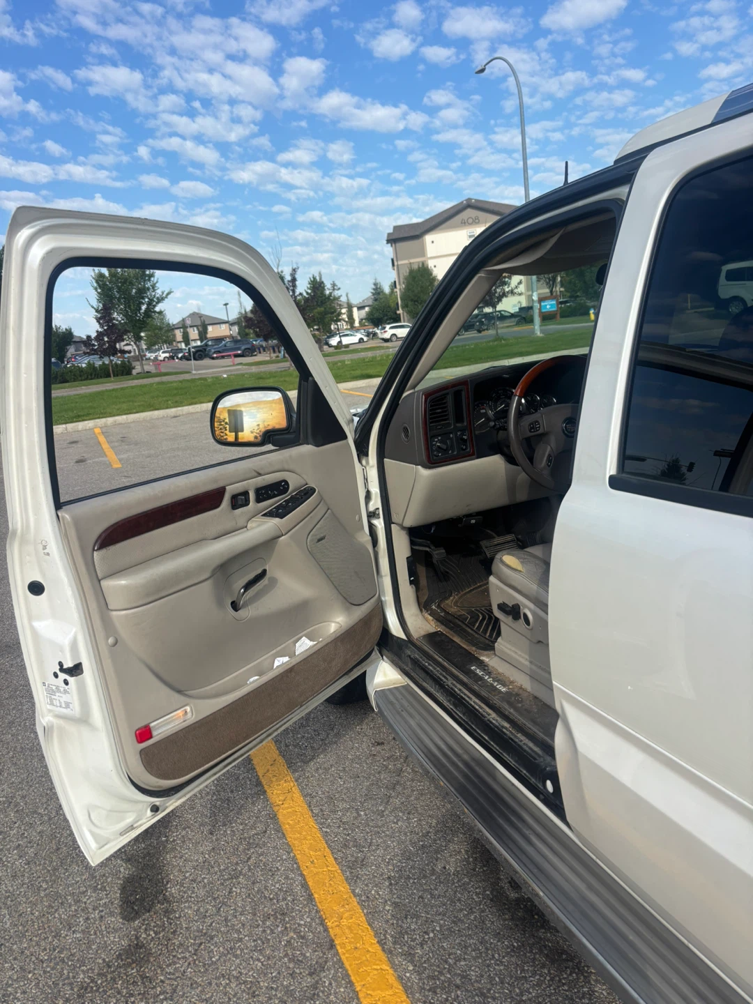 Cadillac Escalade ESV - photo 5