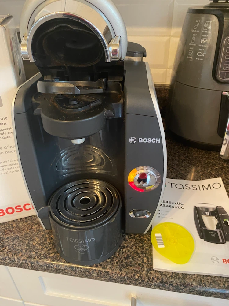 New Condition Bosch Tassimo T46 Bosch Chrome Edition - photo 2