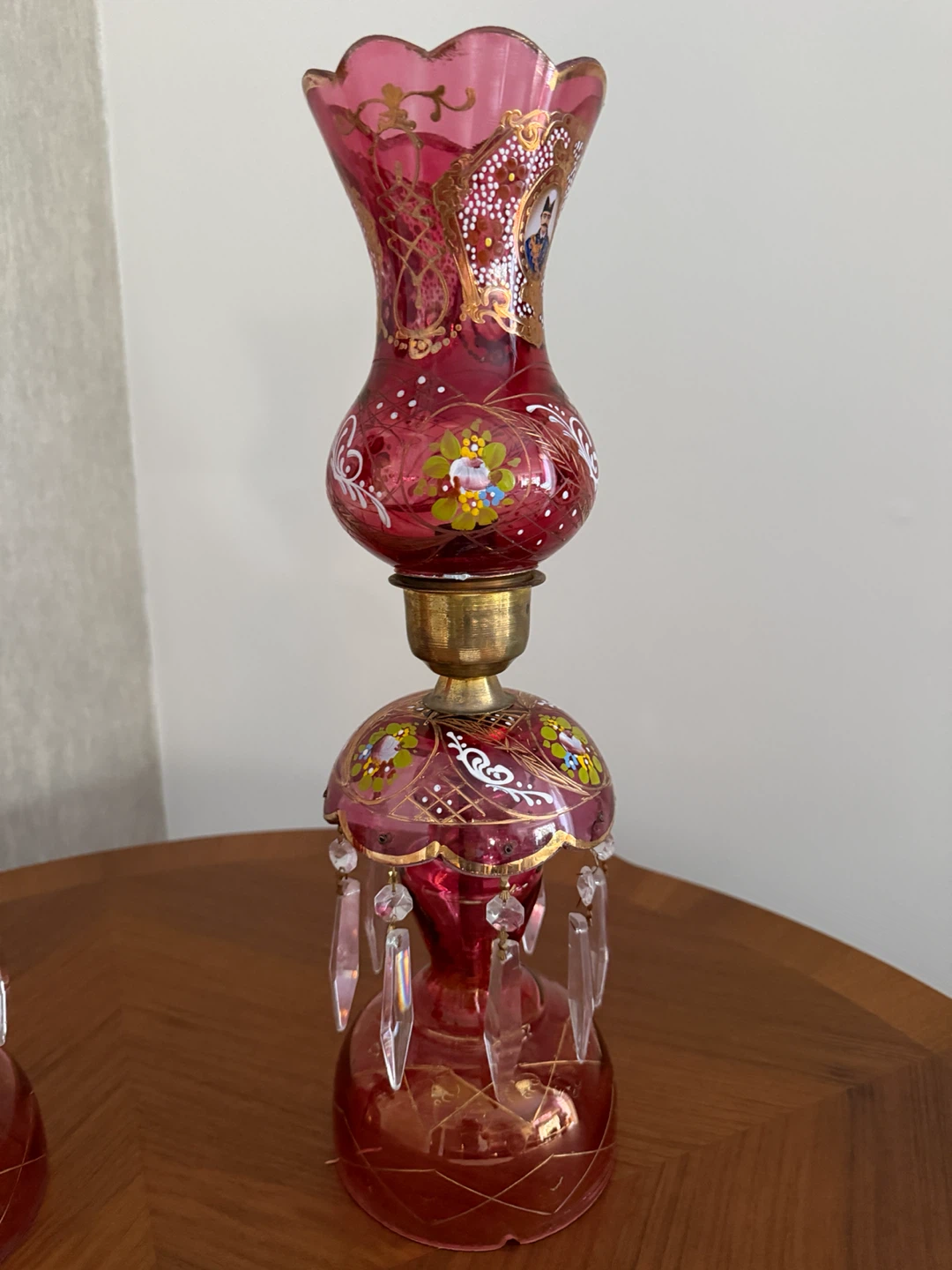 Pair of Vintage Cranberry Glass Qajar Portrait Lamps - photo 2