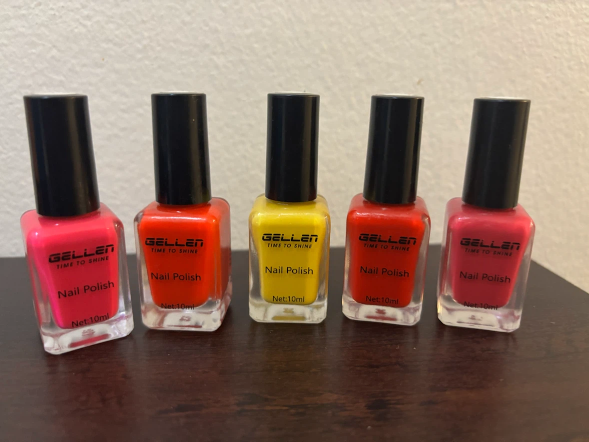 NEW- Nail Polish Set - 5 Colors