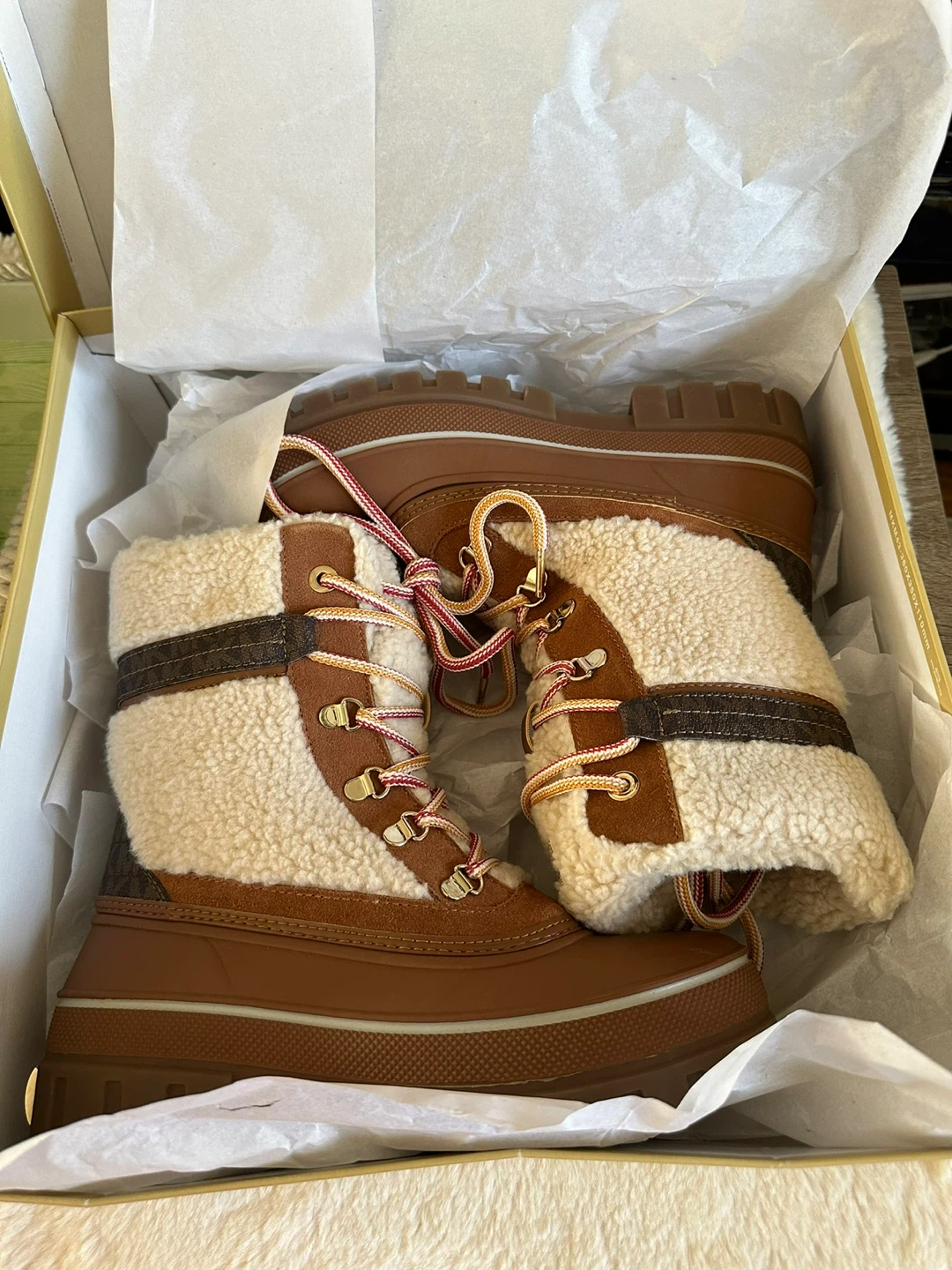 Michael Kors Ozzie Ankle Boot size 7