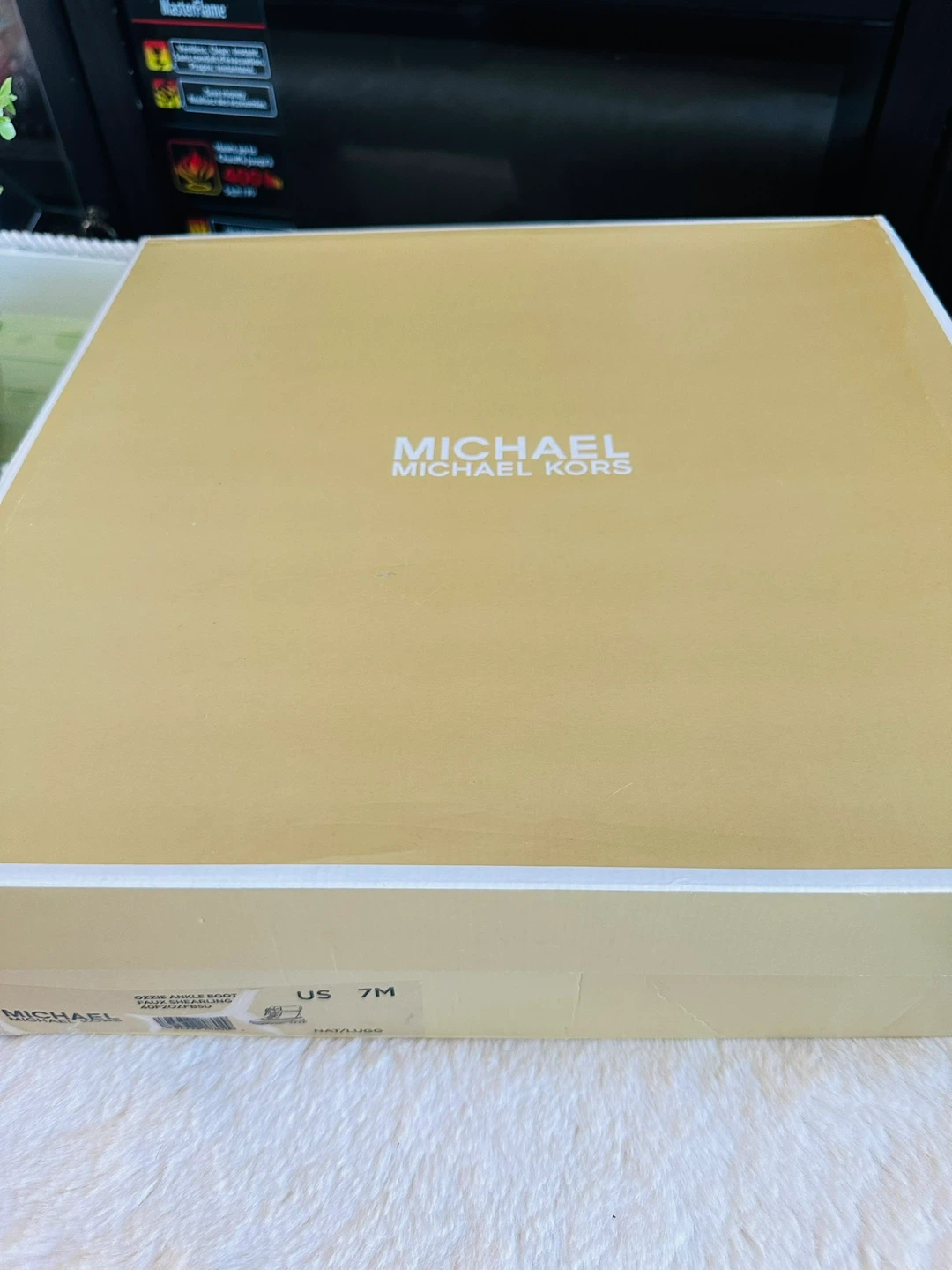 Michael Kors Ozzie Ankle Boot size 7 - photo 2