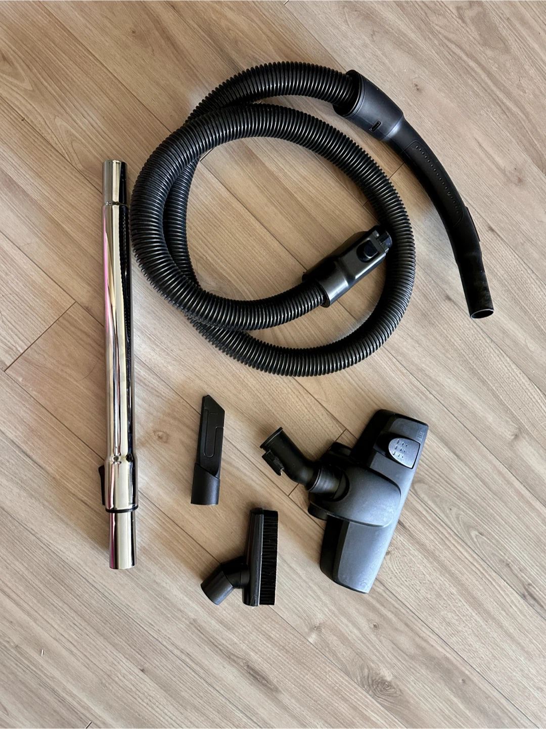 Eureka AirExcel Compact Big Power Vacuum - photo 4