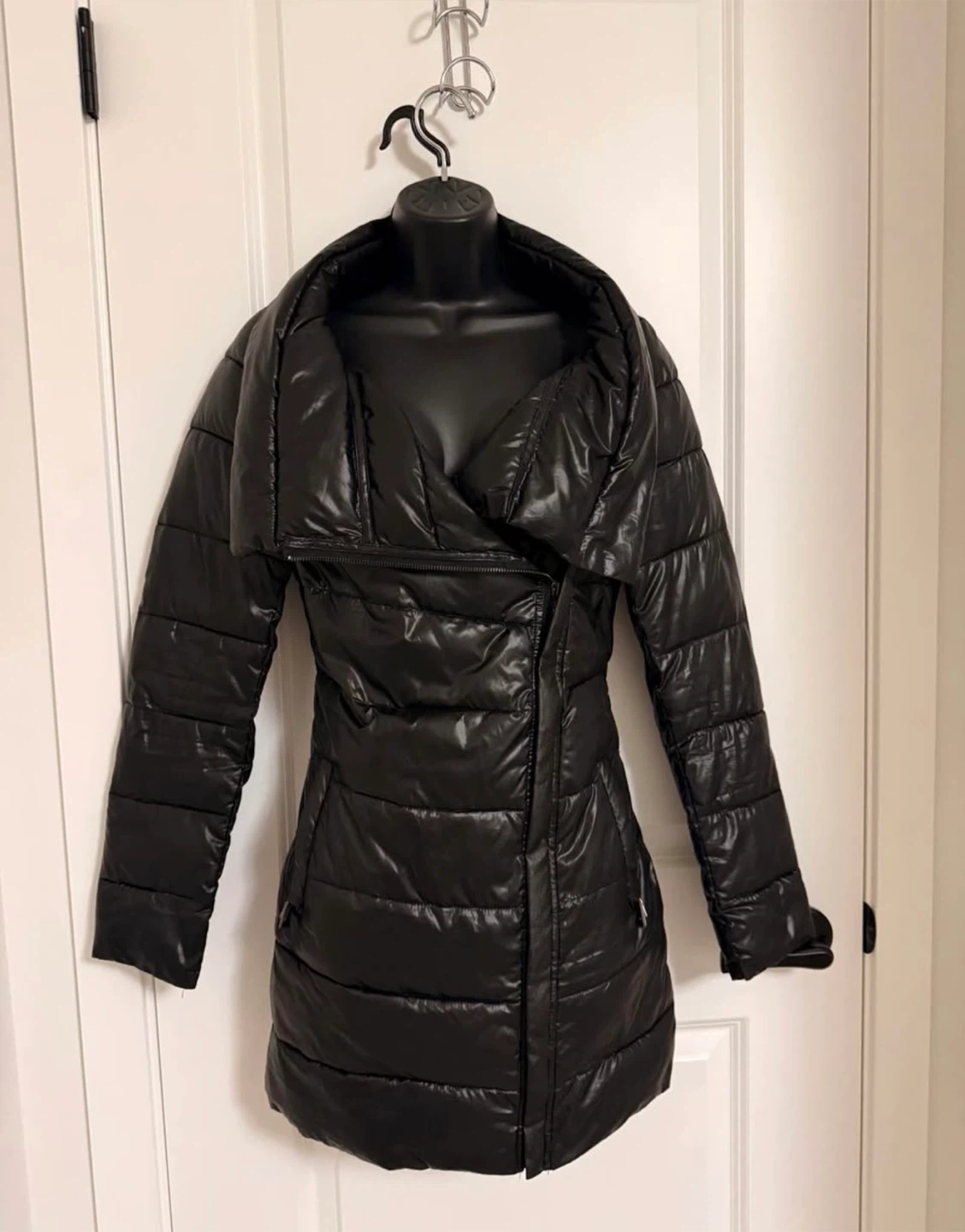 Le Chateau women fall jacket size S price firm - photo 4