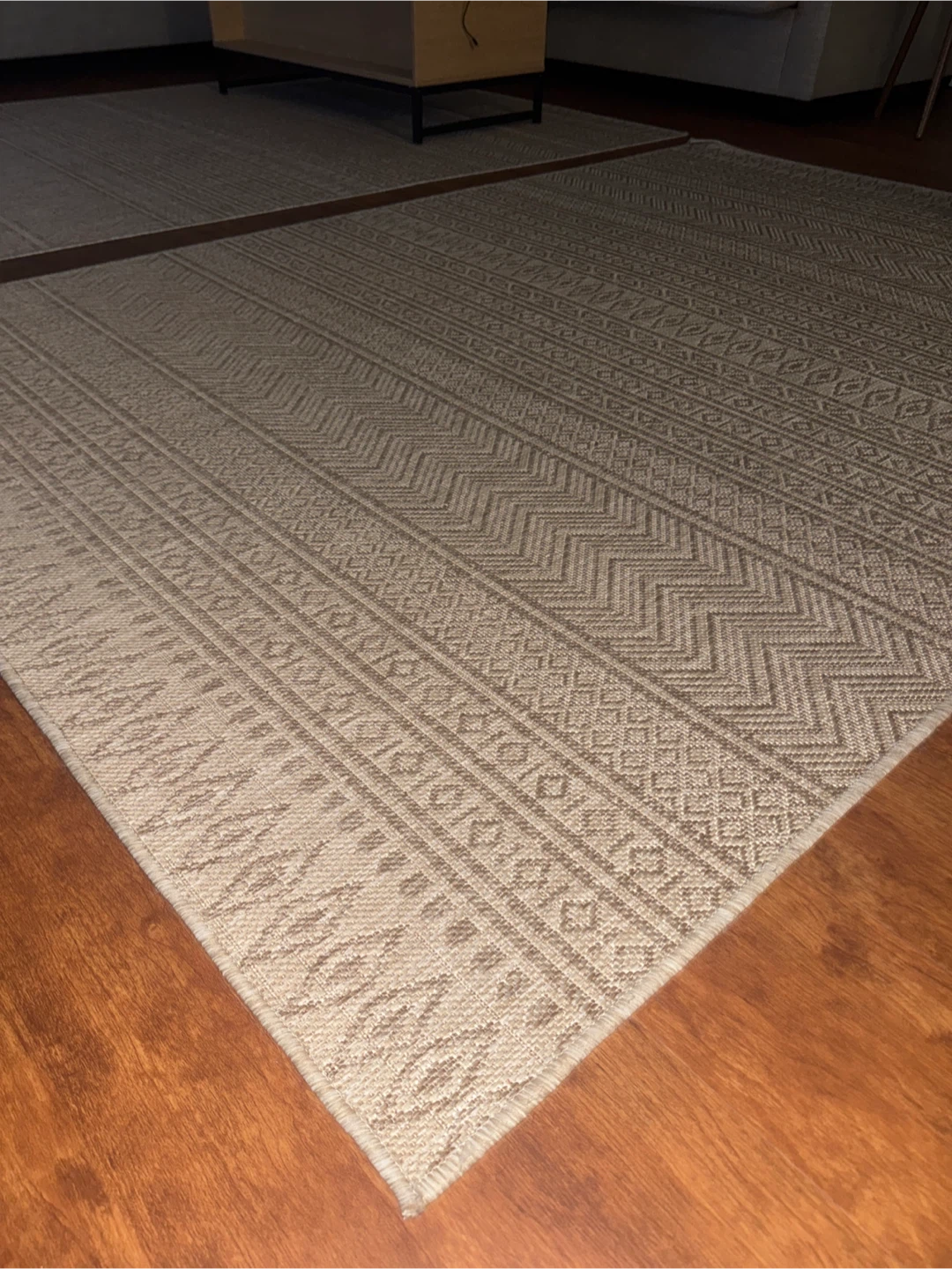 Geometric Pattern Area Rug - photo 3