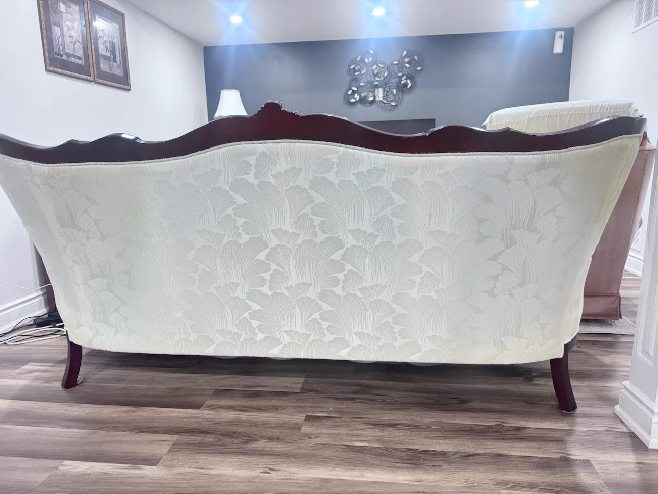 Victorian Style Sofa - White Damask Upholstery - photo 4