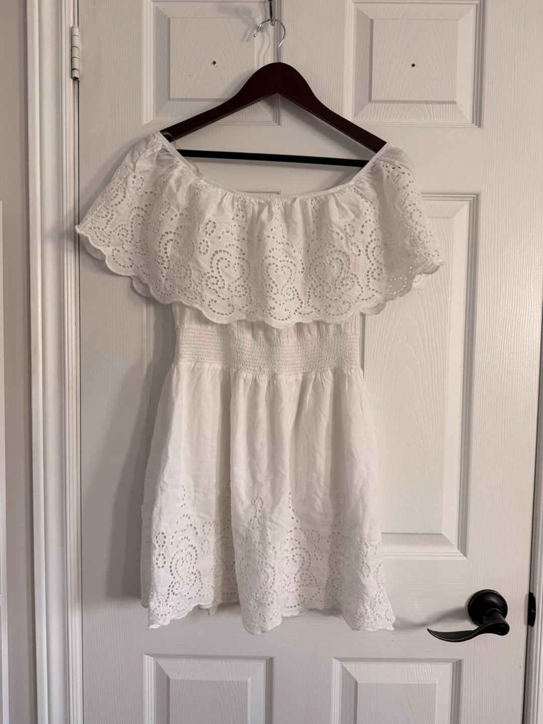 Super cute white eyelet off-the-shoulder mini dress - photo 2