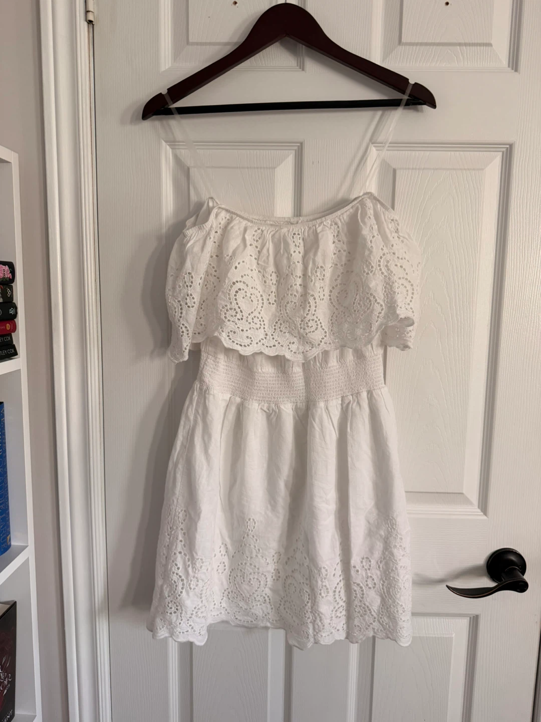 Super cute white eyelet off-the-shoulder mini dress - photo 4
