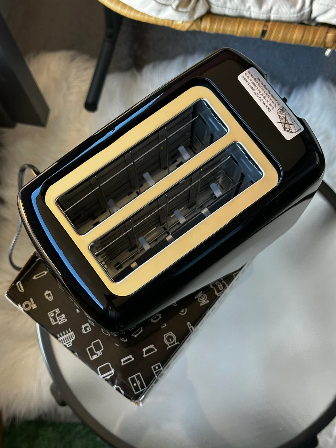 Elite Gourmet 2 Slice Cool-Touch Toaster - photo 3
