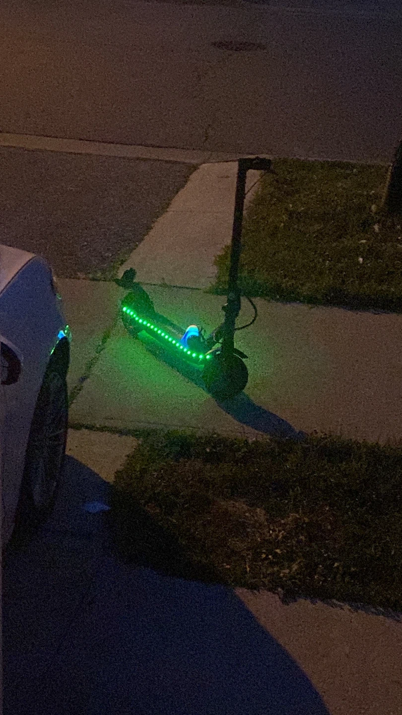 Electric Scooter with Lights - photo 2