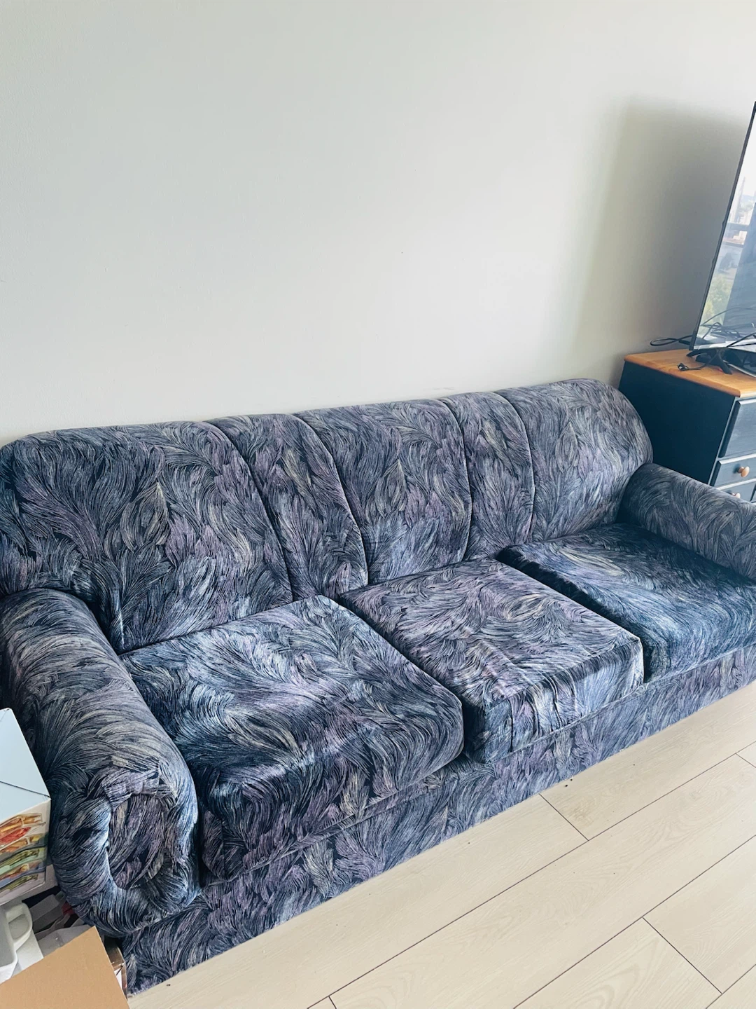 3 piece sofa set with 2 coffee tables - photo 2