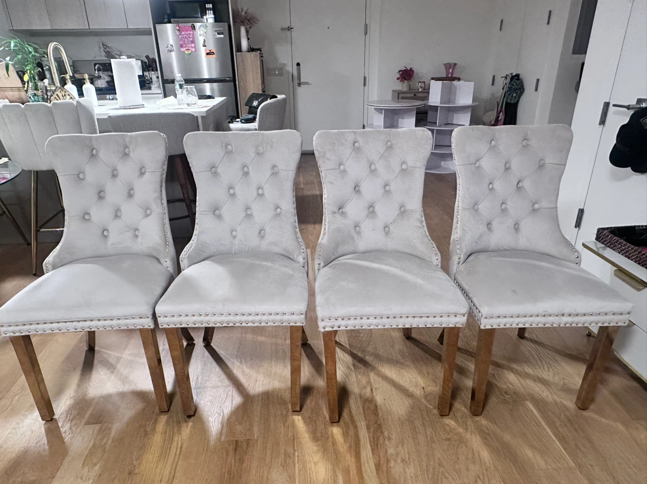 Set of 4 Light Gray Tufted Dining Chairs - photo 3