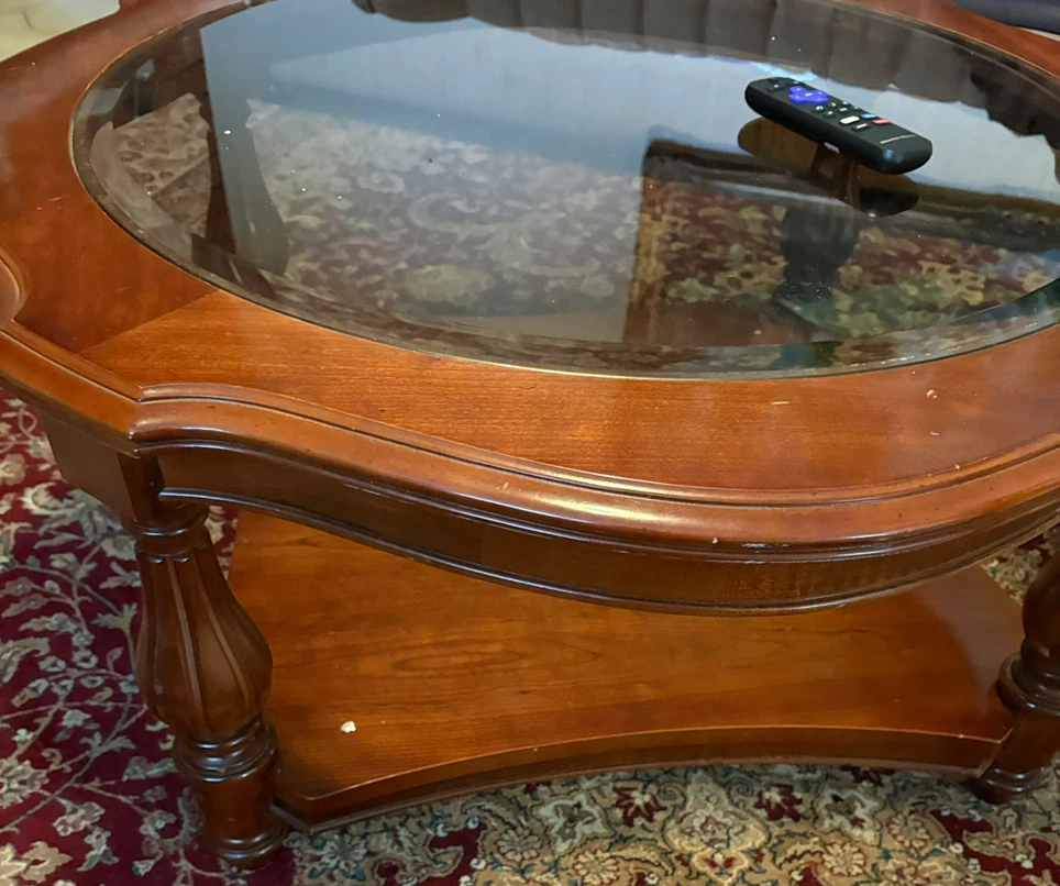 Wooden coffee table with glass top - photo 2