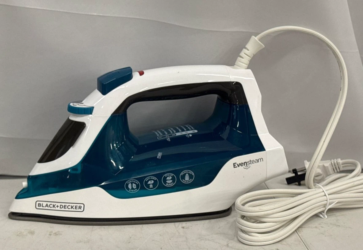 BLACK+DECKER Easy Steam Compact Iron