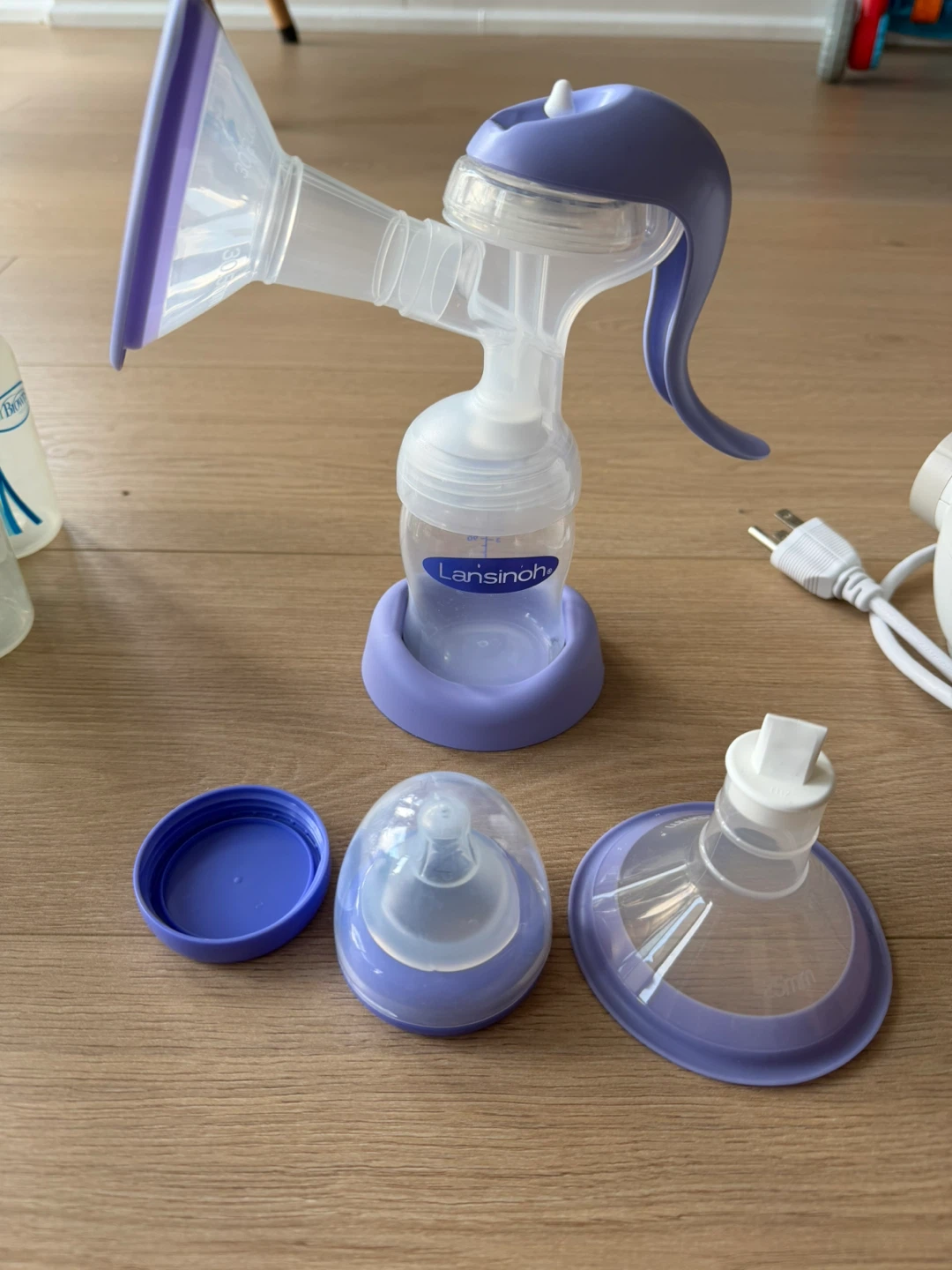 Lansinoh Manual Breast Pump