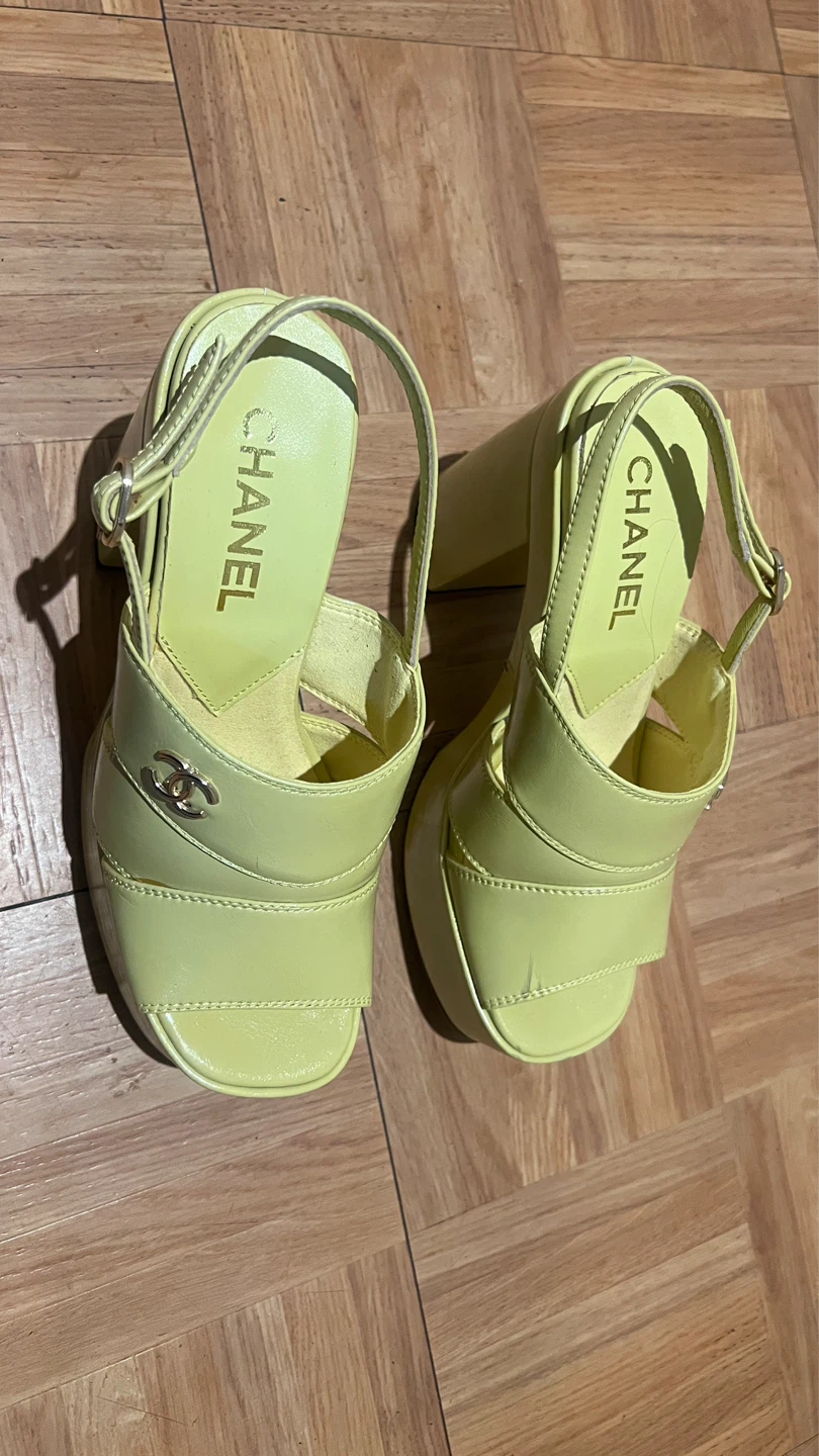 CHANEL Platform Heels - photo 2