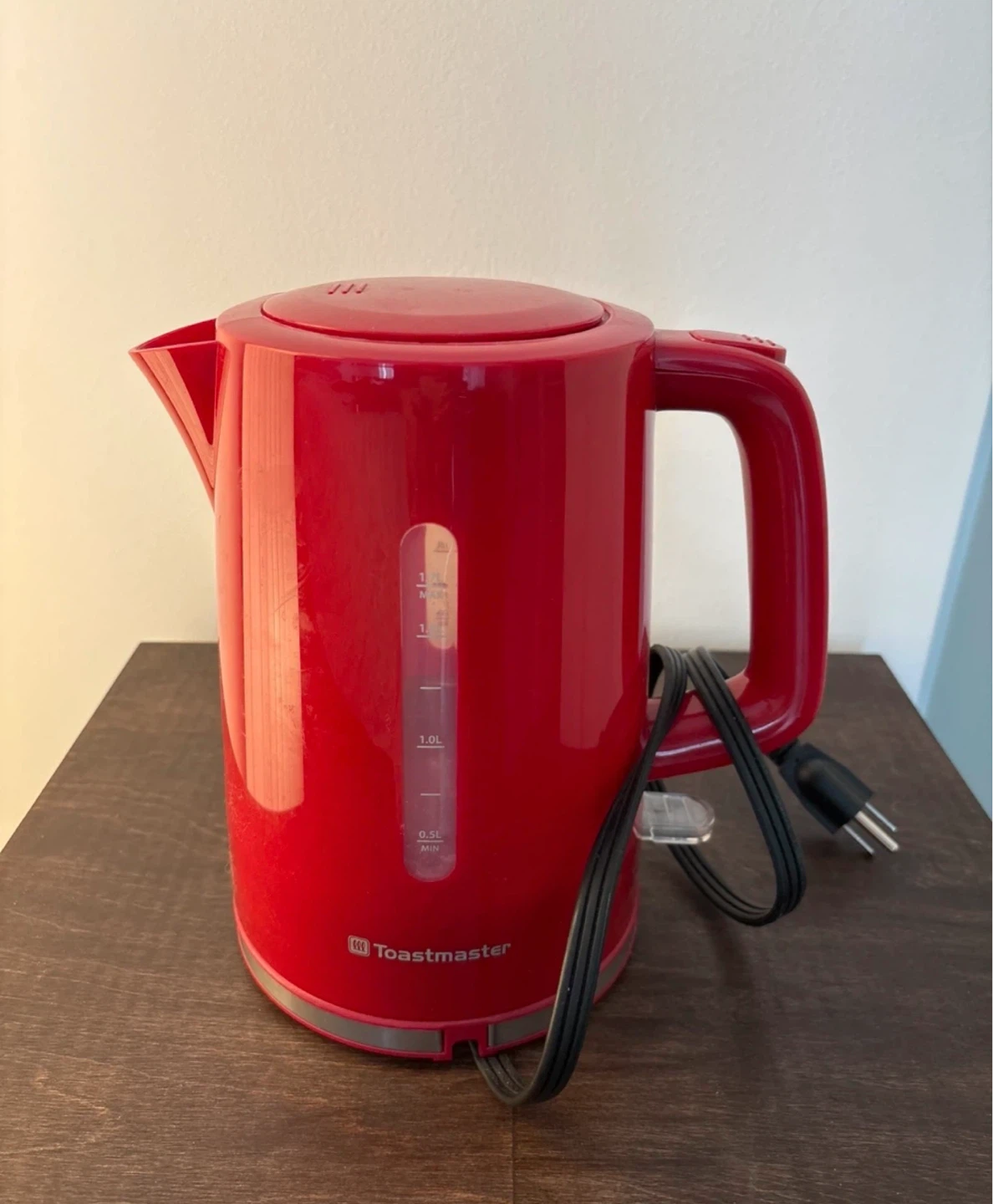 Toastmaster Red Electric Kettle