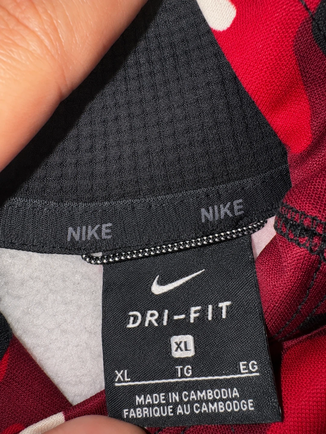 Nike Dri-FIT Red & Black Camo Hoodie – XL 12 Yr old boy - photo 2