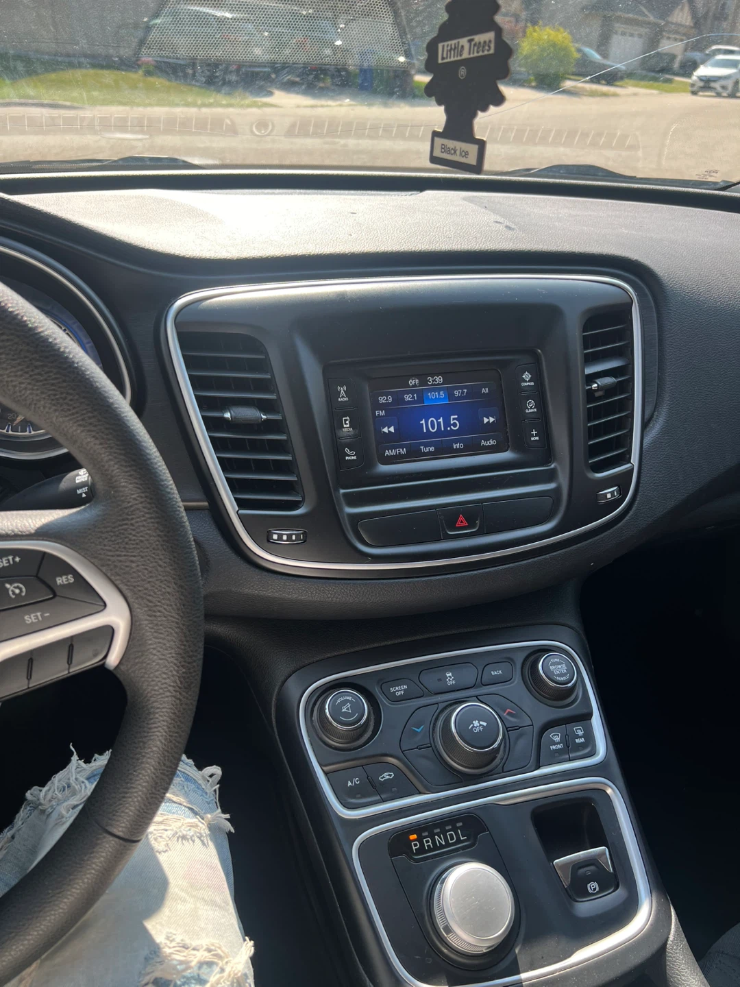 2015 Chrysler 200 - photo 5