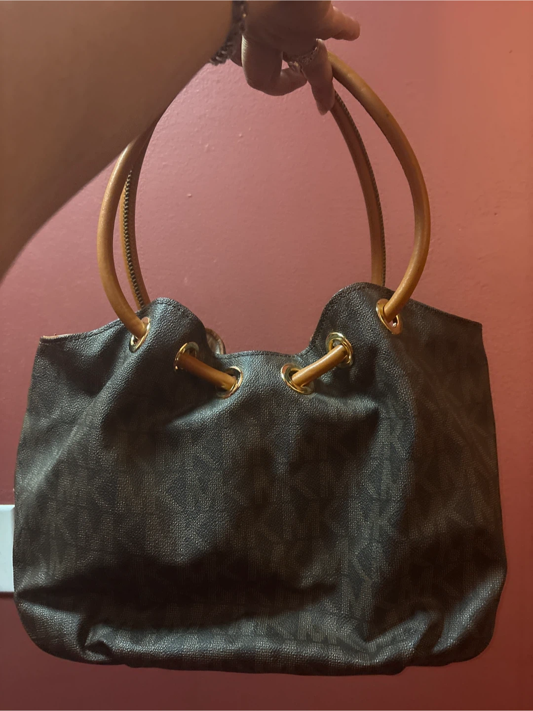 Authentic  NEW Michael Kors Monogram Shoulder Bag - photo 3