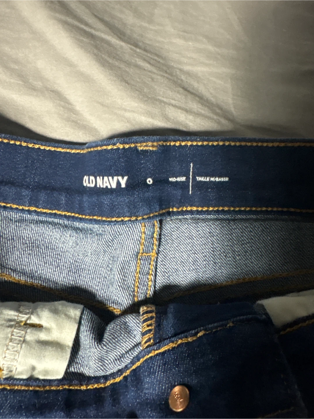 Old Navy Mid-Rise Denim Shorts Size 0 - photo 2