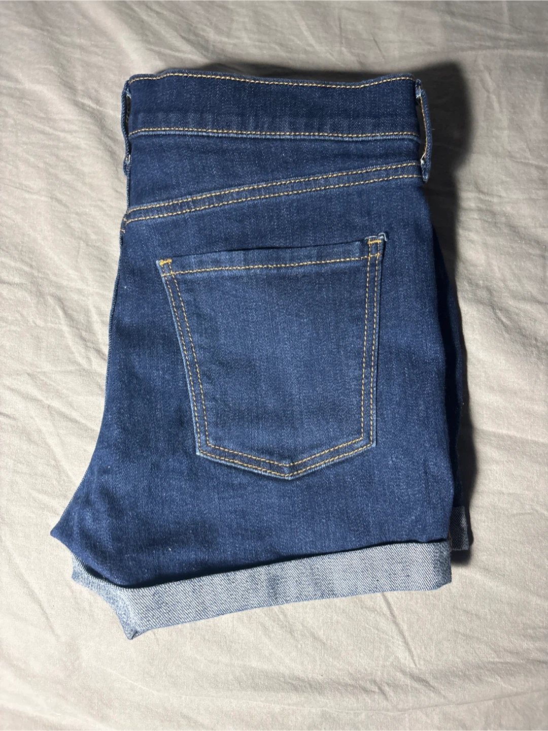 Old Navy Mid-Rise Denim Shorts Size 0 - photo 4