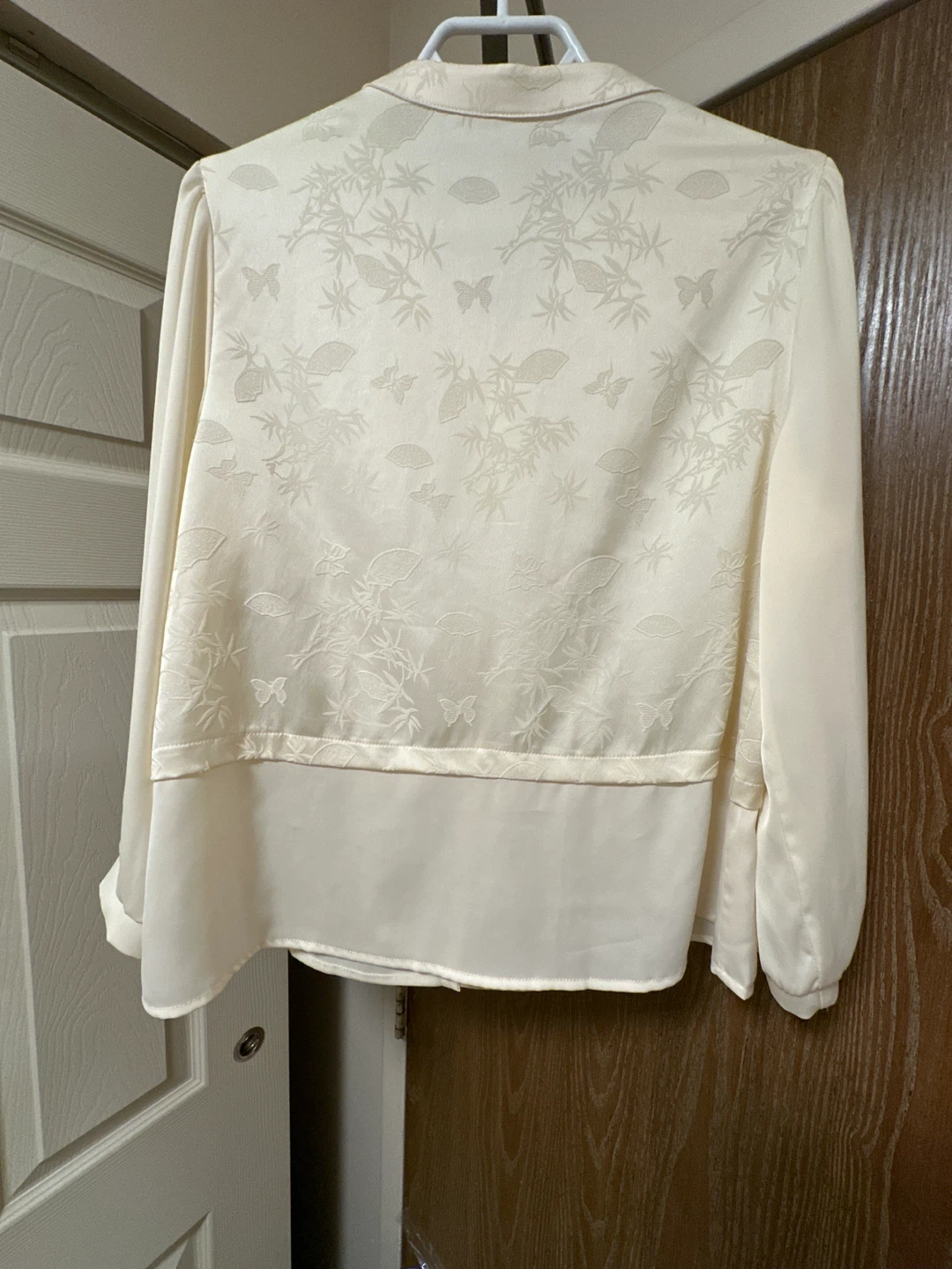 Cream Textured Blouse with Butterfly and Bamboo Print - photo 3