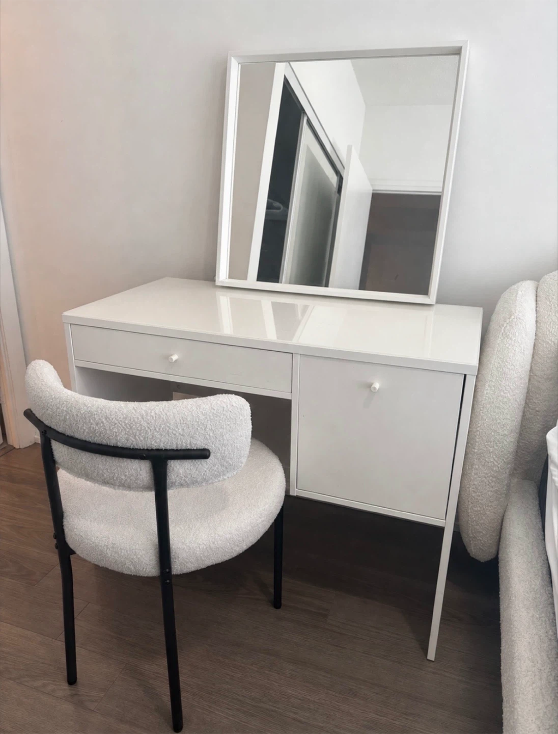 White Vanity Desk with Mirror - photo 2